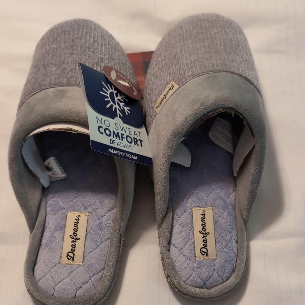 NWT Dearfoams Gray Memory Foam Slippers